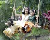 ഓര്‍മ്മകളിലെ ഓണക്കാലം (അനില്‍ പെണ്ണുക്കര)