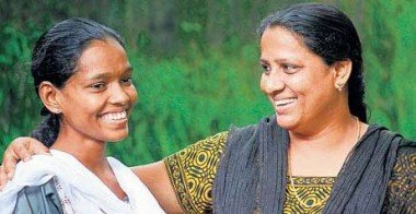 ഇതുവരെ കണ്ടിട്ടില്ലാത്ത പെണ്‍കുട്ടിക്ക്‌ വൃക്ക ദാനം ചെയ്‌ത്‌ അധ്യാപിക മാതൃകയാകുന്നു