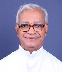 ഇടവകയിലെ പത്ത് കുടുംബങ്ങള്‍ക്കെങ്കിലും ശൗചാലയം നിര്‍മ്മിച്ചുനല്‍കാതെ പുതിയ പള്ളിമേടയില്‍ താമസിക്കില്ലെന്ന് ഒരു വൈദികന്‍
