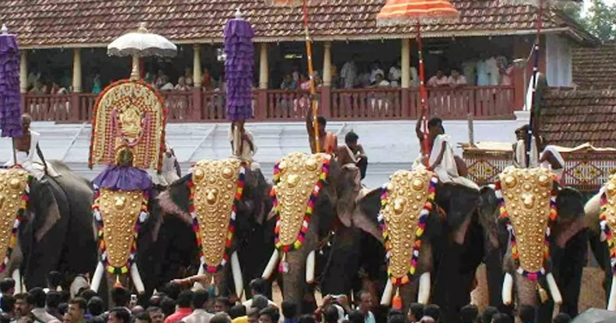 തൃപ്പൂണിത്തുറ ക്ഷേത്രത്തിലെ ആന എഴുന്നള്ളിപ്പ്: ദേവസ്വം ഓഫീസർക്കെതിരെ കോടതിയലക്ഷ്യ നടപടി