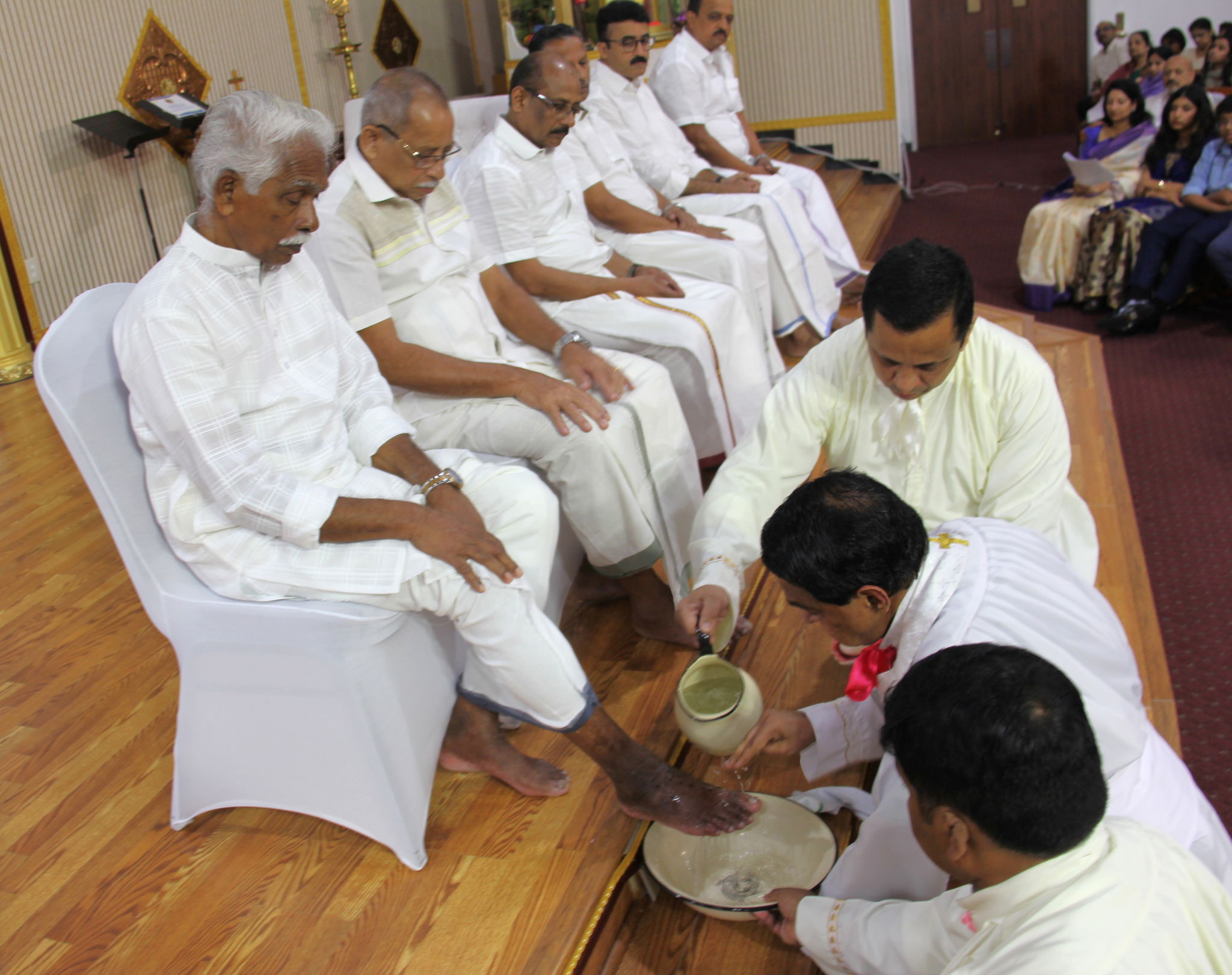 ഹ്യൂസ്റ്റനിൽ പെസഹാ ആചരണം ഭക്തിസാന്ദ്രമായി .