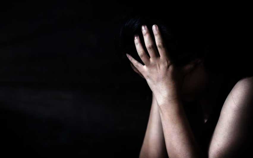 ഓടുന്ന കാറിൽ ബലാത്സംഗശ്രമം ചെറുത്ത യുവതിയെ കുത്തികൊന്നു