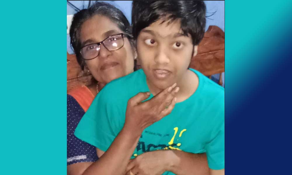 ഒരു സ്ത്രീ അമ്മയാകുന്നത് (മിനി ബാബു)