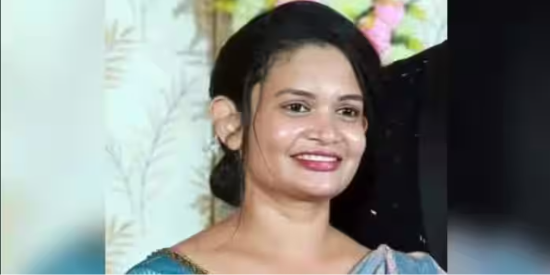 അരൂരിൽ പള്ളിയിലേക്ക് പോകുന്നതിനിടെ സ്കൂട്ടറിൽ ട്രെയിലറിടിച്ചു; നവവധുവിന് ദാരുണാന്ത്യം
