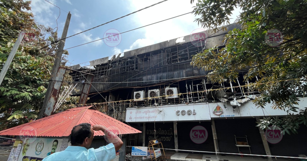 കോഴിക്കോട് ബസ് സ്റ്റാൻഡിൽ വൻ തീപിടിത്തം: കോടികളുടെ നഷ്ടം, അന്വേഷണം പുരോഗമിക്കുന്നു