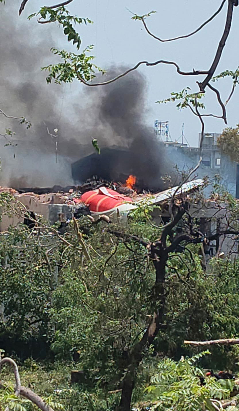 വിമാനദുരന്തം വാക്കുകൾക്ക് പ്രകടിപ്പിക്കാൻ കഴിയാത്ത വിധം ഹൃദയഭേദകമെന്നു മോദി (പിപിഎം)