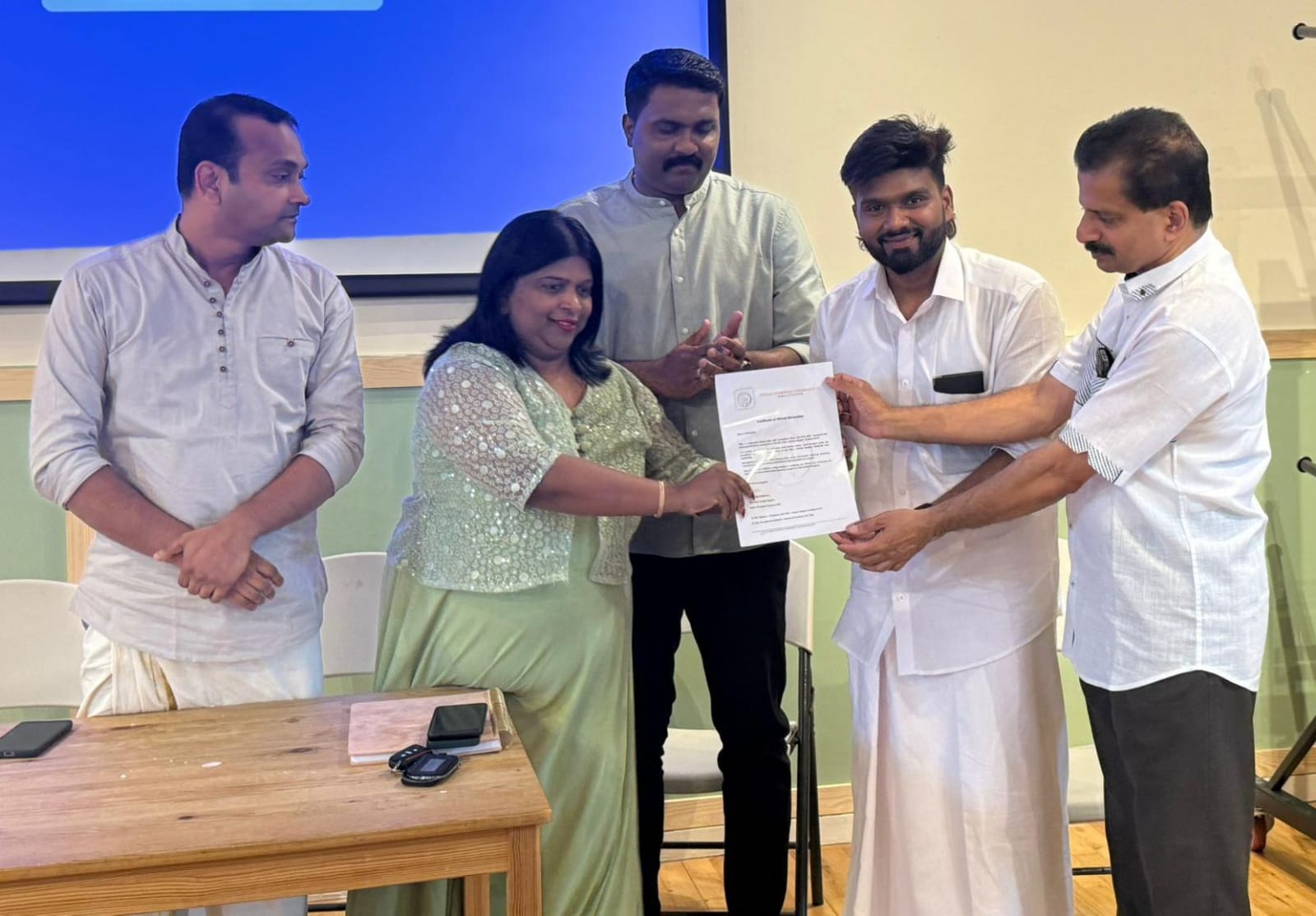 ഐ ഒ സി (യു കെ) സ്‌കോട്ട്‌ലന്റ് യൂണിറ്റ് ഔദ്യോഗികമായി ചുമതലയേറ്റു; നിലമ്പൂര്‍ വിജയം ആഘോഷമാക്കി പ്രവര്‍ത്തകര്‍; വിസ്മയമായി കുട്ടികളുടെ ചിത്രരചനാ മത്സരവും