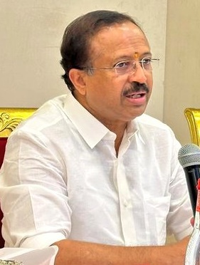 സര്‍ക്കാരിന് രക്ഷപ്പെടാൻ  തന്റെ പേര് വലിച്ചിഴയ്ക്കുന്നു,  താന്‍ ക്ഷണിച്ചിട്ടല്ല ജ്യോതി മല്‍ഹോത്ര വന്ദേഭാരത്  ഉദ്ഘാടന യാത്രയില്‍ പങ്കെടുത്തത്: വി മുരളീധരന്‍