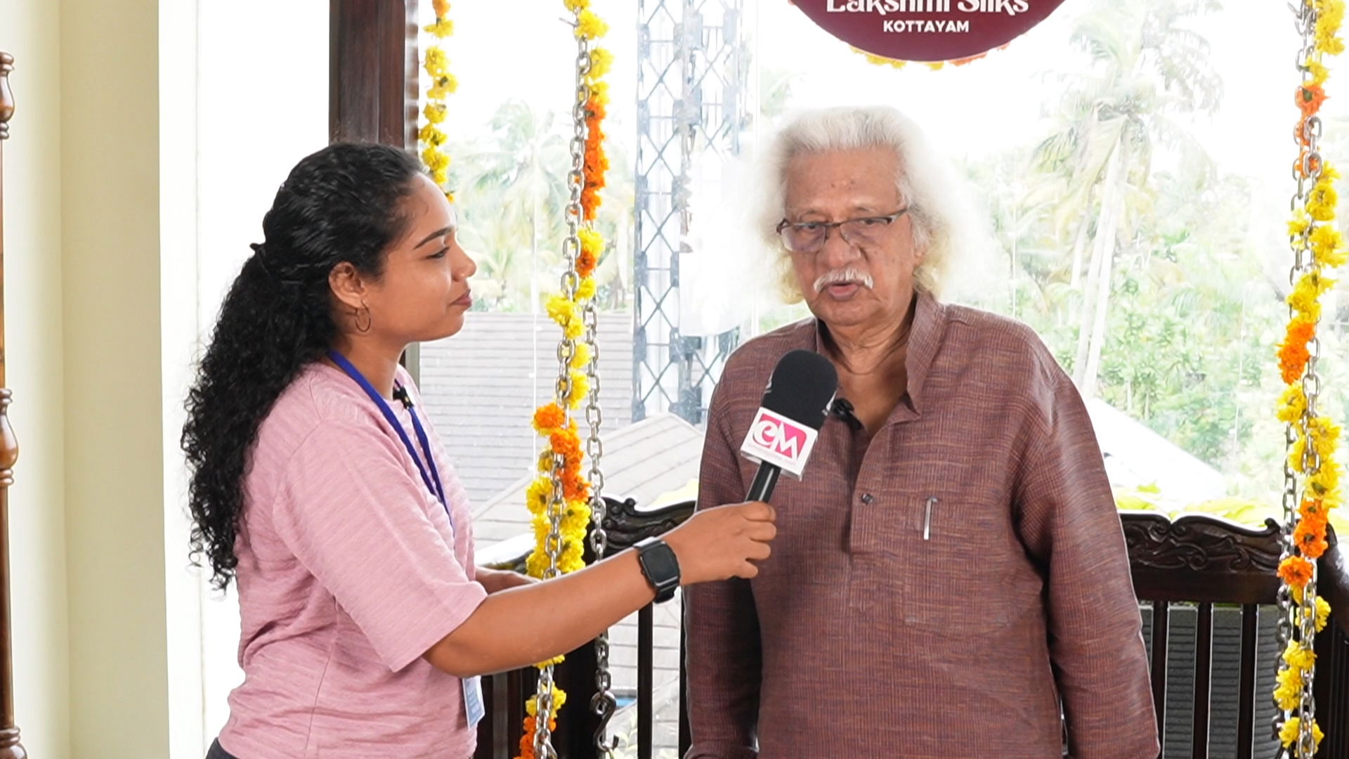 പ്രവാസിചാനലിനും ഇ-മലയാളിക്കുമൊപ്പം വിഖ്യാത സംവിധായകൻ അടൂർ ഗോപാലകൃഷ്ണൻ 