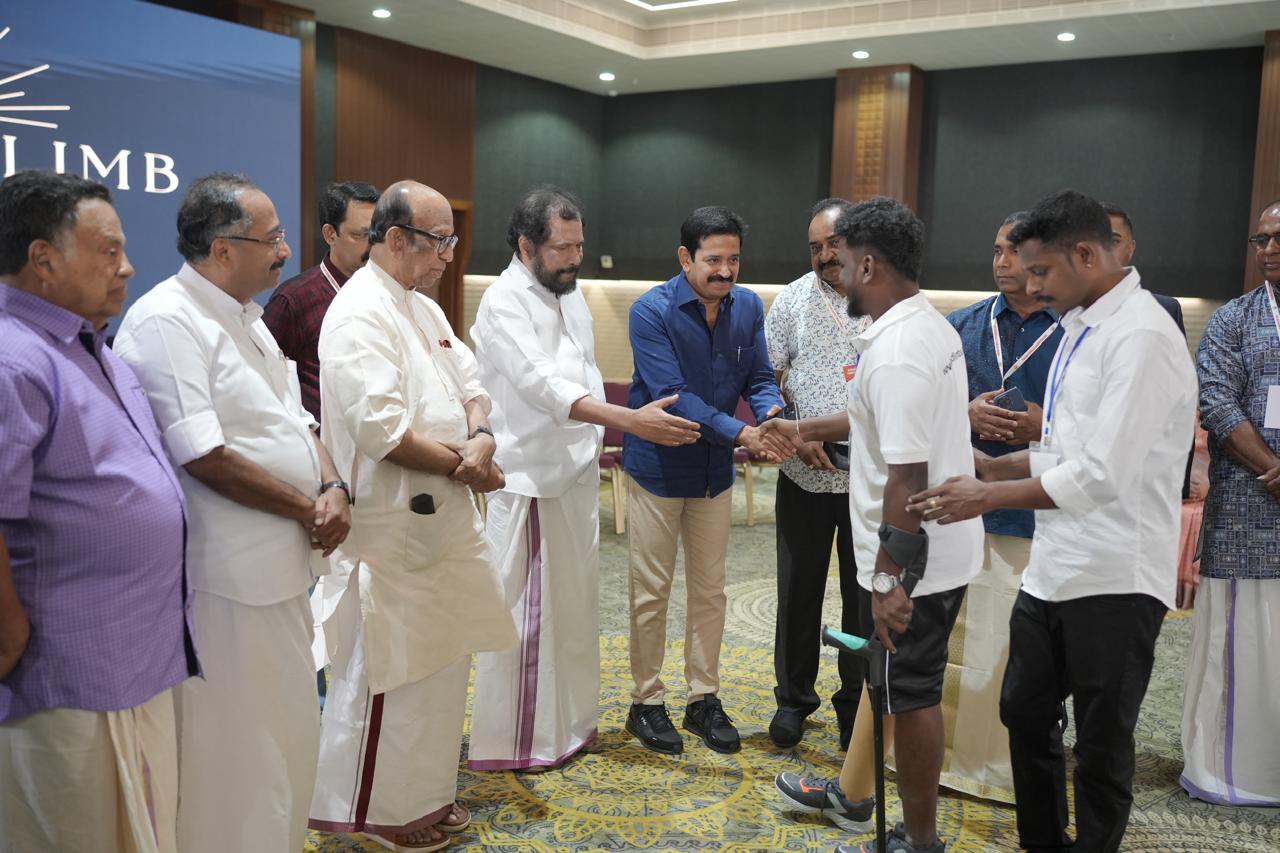  ലൈഫ്&ലിംബ്സ് ഫൗണ്ടേഷൻ്റെ 40 പേർക്ക് കാല് നൽകുന്ന പദ്ധതിയുടെ ഒന്നാംഘട്ട ഉദ്ഘാടനം കുമരകത്ത് ഫൊക്കാനാ കൺവൻഷനോടനുബന്ധിച്ച് നടന്നു.