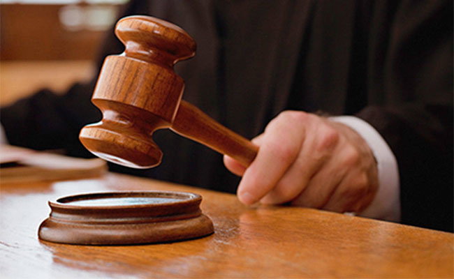 കരൂർ ദുരന്തത്തിൽ സിബിഐ അന്വേഷണം വേണ്ടെന്ന് കോടതി; റാലിക്ക് എത്തുന്നവർക്ക് കുടിവെള്ളവും, ശുചിമുറിയും പാർട്ടികൾ ഉറപ്പാക്കണം