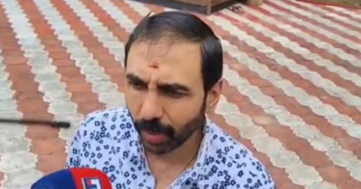 ശബരിമല സ്വര്‍ണക്കൊള്ള കേസിൽ ഉണ്ണികൃഷ്ണന്‍ പോറ്റി അറസ്റ്റില്‍; ദേവസ്വം ഉദ്യോഗസ്ഥര്‍ക്കെതിരെ മൊഴി
