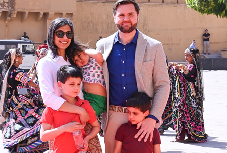 ഭാര്യ  മതം മാറുന്നില്ലെന്ന് ജെ.ഡി. വാൻസ്‌ (അമേരിക്കൻ വീക്ഷണം)