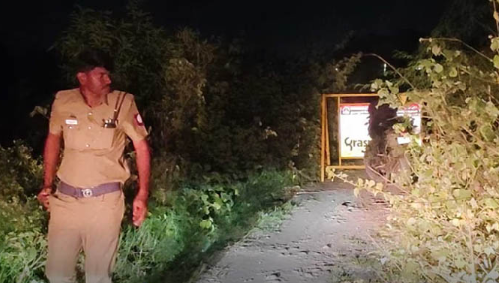 കോളജ് വിദ്യാർഥിനിയെ തട്ടിക്കൊണ്ടുപോയി കൂട്ടബലാത്സംഗം ചെയ്തു: കോയമ്പത്തൂരിൽ മൂന്ന് പ്രതികളെ ഏറ്റുമുട്ടലിനൊടുവിൽ പോലീസ് വെടിവെച്ചിട്ടു