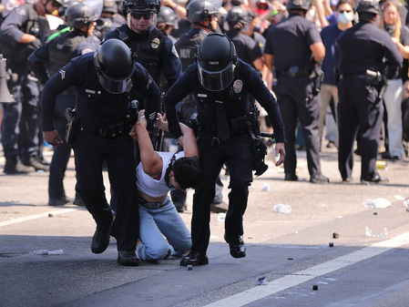 ഐസ് ഏജന്റുമാർ ഇന്ത്യൻ വംശജനോട് 'മാംദാനിയെ അറിയുമോ' എന്നു ചോദിച്ചത് വംശീയതയെന്നു വിമർശനം (പിപിഎം)