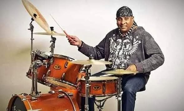 'ശിവമണി' മാജിക് ; ഡ്രം വിദ്വാൻ ശിവമണിക്ക് : ആർ. ഗോപാലകൃഷ്ണൻ