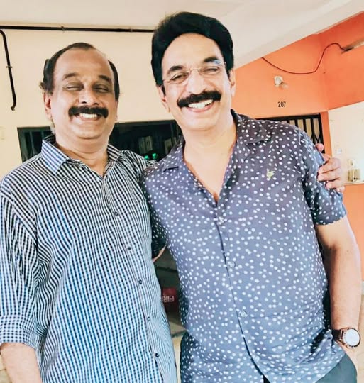 ചെമ്പനീർപ്പൂ വിരിഞ്ഞതെങ്ങനെ ? ; ഉണ്ണിമേനോന് സപ്തതി ആശംസകൾ : രവിമേനോൻ