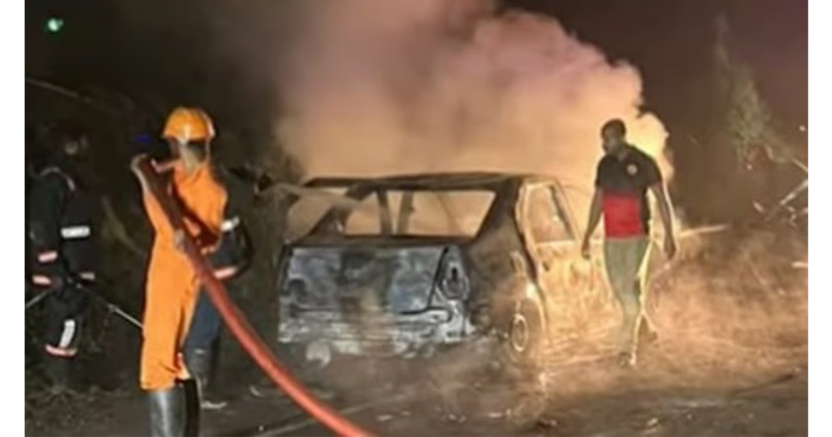 ശബരിമല തീര്‍ഥാടകര്‍ സഞ്ചരിച്ച കാറിന് തീപിടിച്ചു ; ആളപായമില്ല