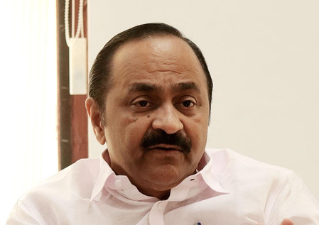 രാഹുല് മാങ്കൂട്ടത്തില് എംഎല്എ സ്ഥാനം രാജിവെച്ചാലും ഇല്ലെങ്കിലും കോണ്ഗ്രസിന് ബാധ്യതയില്ല; വിഡി സതീശന്