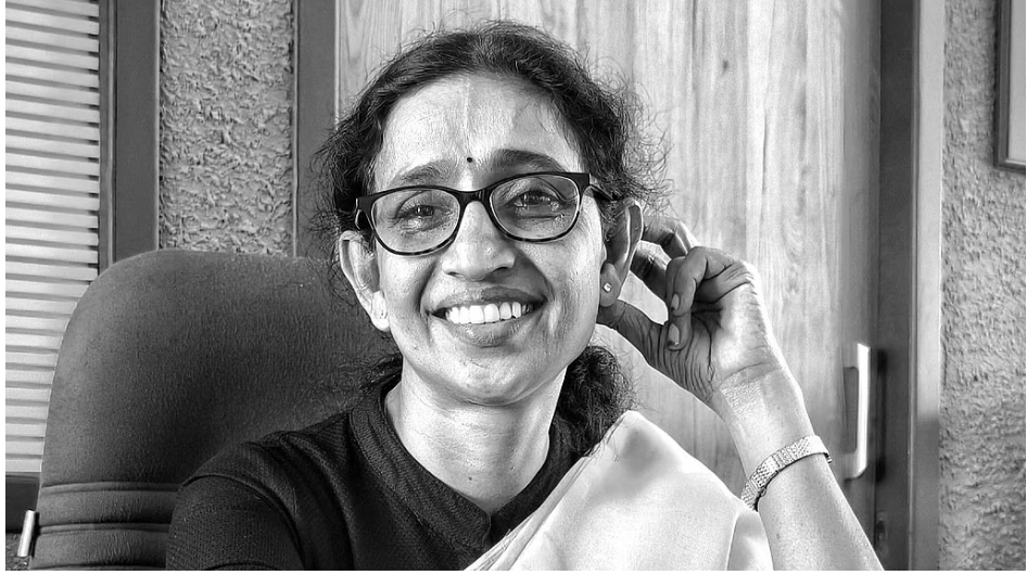 'പുലിക്കുട്ടി' മുതൽ പ്രോസിക്യൂട്ടർ വരെ: രാഹുൽ മാങ്കൂട്ടത്തിലിന് ജാമ്യം നിഷേധിച്ച അഡ്വ. ഗീനാകുമാരി ആരാണ്