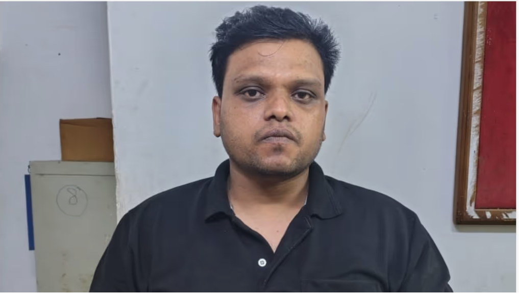 ഹോണടി ഇഷ്ടമായില്ല, വാക്കുതർക്കം കത്തിക്കുത്തിൽ; തൃശ്ശൂരിൽ അച്ഛനെയും മകനെയും സുഹൃത്തിനെയും കുത്തിയ യുവാവ് അറസ്റ്റിൽ.