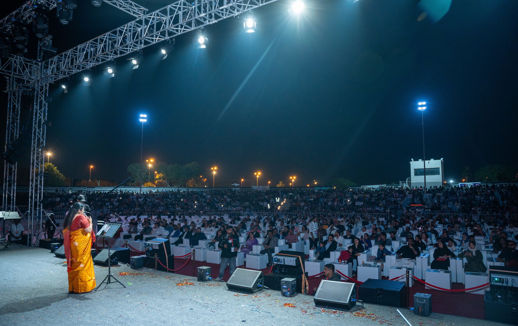 ദമ്മാമിൽ ചരിത്രമെഴുതി നവയുഗം: 'റിഥം - ട്യൂൺസ് ഓഫ് ഇന്ത്യ' വിജയകരമായി അരങ്ങേറി