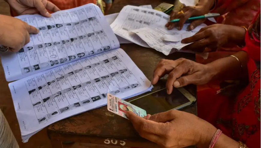 ജീവിച്ചിരിക്കുന്ന സ്ഥാനാർഥിയും ഭർത്താവും എസ്ഐആറിൽ 'മരിച്ചവരുടെ പട്ടികയിൽ ; ബിഎൽഒയെ സസ്പെൻഡ് ചെയ്യാൻ ഉത്തരവ്