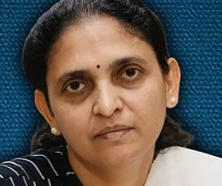 എന്റെ ഭൂതവും ഭാവിയും അന്വേഷിച്ചുകൊള്ളൂ, കോടതി നടപടിക്രമങ്ങളെ തടസപ്പെടുത്തുകയോ മോശമായി ചിത്രീകരിക്കുകയോ അരുതെന്ന് ജഡ്ജി