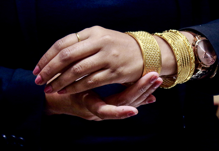 ചരിത്രക്കുതിപ്പ് ; പവന് 98,000 കടന്ന് സ്വർണവില