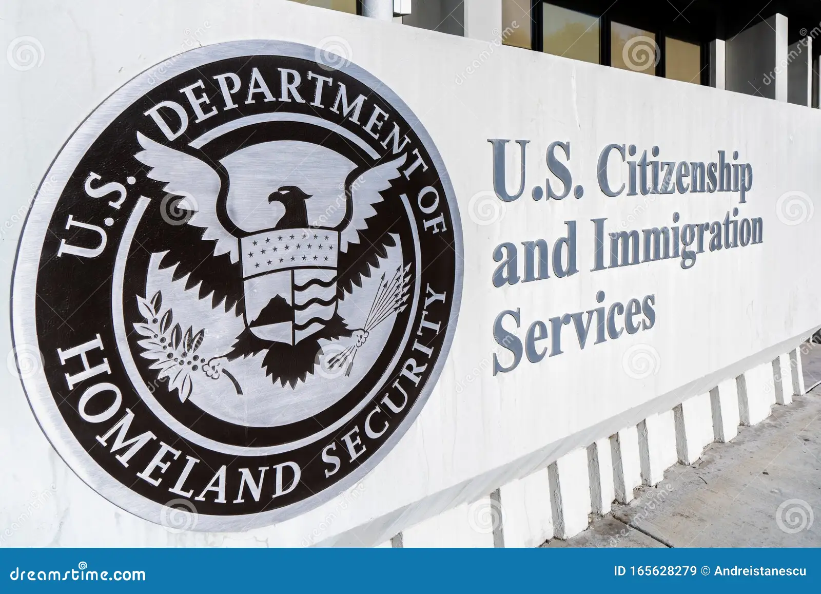 വിദേശീയരുടെ പൗരത്വം റദ്ദാക്കാൻ ട്രംപ് പ്രതിമാസ കോട്ടാ നിശ്ചയിച്ചു; കുടിയേറ്റക്കാർക്കു ആശങ്ക