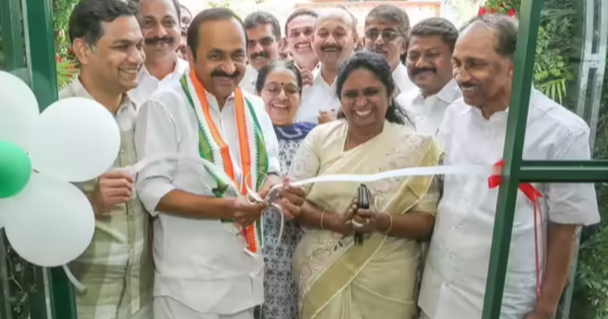 50 രൂപയ്ക്ക് മൂന്നു നേരത്തെ ഭക്ഷണം; കൊച്ചിയിൽ ആദ്യ ഇന്ദിര കാൻ്റീൻ തുറന്നു