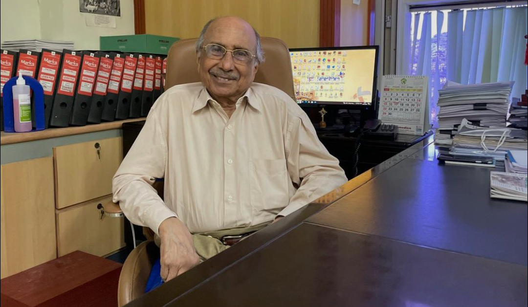 ഇന്ത്യയിലെ ആദ്യ വൃക്കമാറ്റ ശസ്ത്രക്രിയയ്ക്ക് നേതൃത്വം നൽകിയ വ്യക്തി ; പ്രശസ്ത വൃക്ക രോഗ വിദഗ്ധൻ ഡോ. കെ വി ജോണി അന്തരിച്ചു