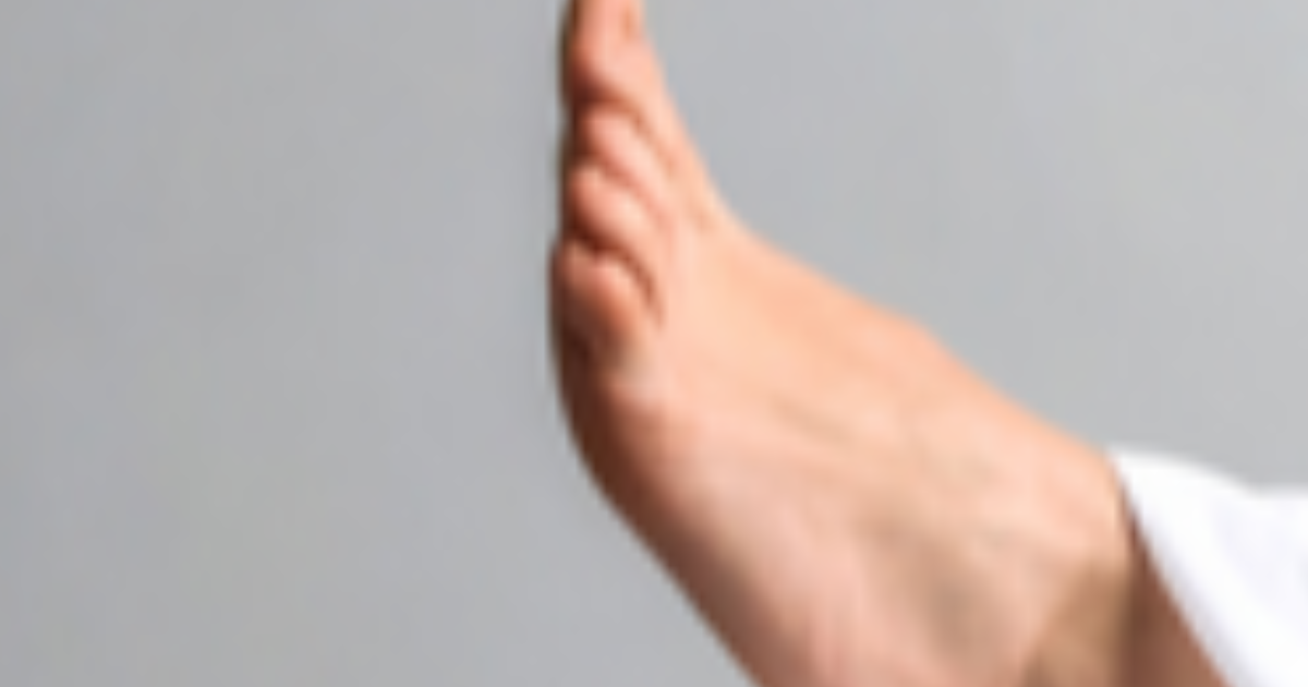 കൊല്ക്കത്തയില് മലയാളി വിദ്യാര്ഥി ഹോസ്റ്റല് കെട്ടിടത്തില് നിന്ന് വീണ് മരിച്ചു