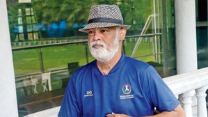 വിനോദ് കാംബ്ലിയുടെ തലയ്ക്കുള്ളിൽ ക്ലോട്ട്; പക്ഷാഘാതത്തിന് സാധ്യത