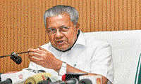 ധര്‍മ്മടത്ത് അഞ്ചാം റൗണ്ടിലും പിണറായി വിജയന്‍ പിന്നില്‍
