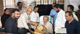  കൃഷ്ണാഞ്ജലി പുരസ്കാരം നടൻ മധുവിന് സമ്മാനിച്ചു