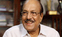 ഹൈക്കമാന്‍ഡ് തീരുമാനം കാത്തിരിക്കുന്നു; എല്ലാകാര്യങ്ങളും പാണക്കാട് തങ്ങളെ ചുമതലപ്പെടുത്തി: കുഞ്ഞാലിക്കുട്ടി