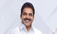 ചാര്‍ട്ടേര്‍ഡ് ഫ്‌ളൈറ്റ് കേരളത്തിലേക്ക്; കെ.സി വേണുഗോപാല്‍ ഇന്ദിരാഭവനിലേക്ക് എത്തുന്നു