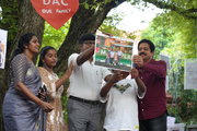 കുടുംബചിത്രങ്ങളുടെ  സ്‌നേഹമരം തീര്‍ത്ത് ഡിഫറന്റ് ആര്‍ട് സെന്ററിലെ കുട്ടികൾ