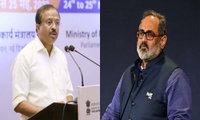  നിയമസഭാകക്ഷി നേതൃസ്ഥാനത്തിനായി ബിജെപിയില്‍  തര്‍ക്കം; ആവശ്യവുമായി് വി മുരളീധരന്‍; വിട്ടുകൊടുക്കാതെ രാജീവ്