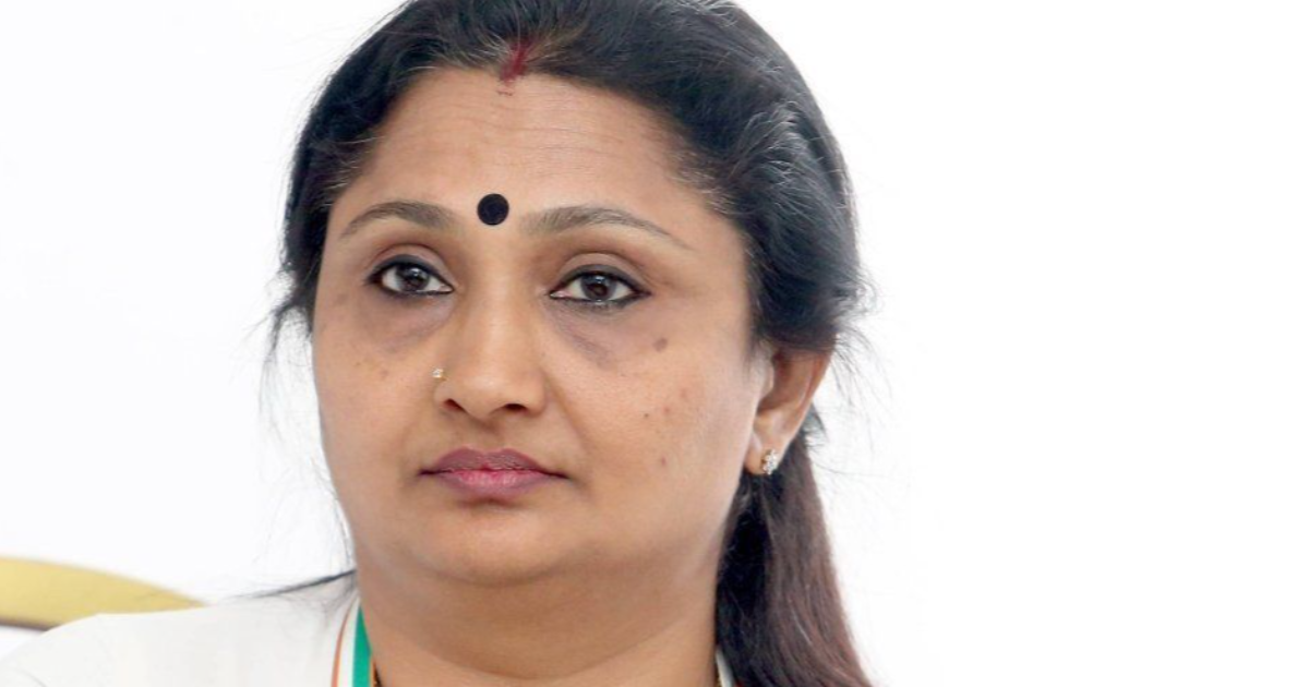 വയനാട് ഫണ്ട് തട്ടിപ്പ് വ്യാജ പ്രചാരണം; ആഭ്യന്തര മന്ത്രി രമേശ് ചെന്നിത്തലയ്ക്ക് പരാതി നൽകി ദീപ്തി മേരി വർഗീസ്