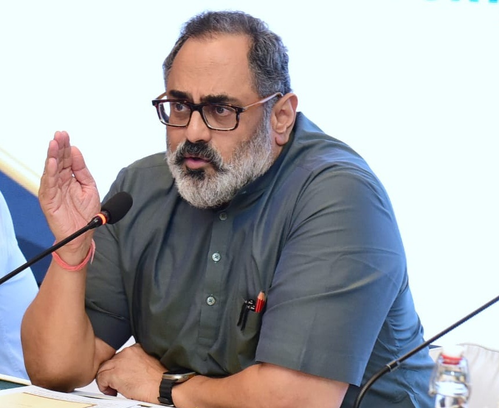 മുനമ്പം വഖഫ് ഭൂമി: ഉമീദ് പോര്ട്ടലില് 'നിയമവിരുദ്ധമായി' ചേര്ത്ത വിവരങ്ങള് നീക്കണം, കേന്ദ്രത്തോട് ആവശ്യപ്പെട്ട് രാജീവ് ചന്ദ്രശേഖര്