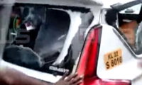 അക്രമികളെ വിട്ടുതന്നെ പറ്റൂ; സിപിഎം ഓഫീസ് വളഞ്ഞ് പോലീസ്