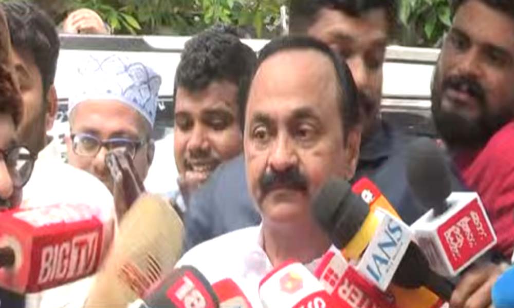 കിഫ്ബിയെ കുറിച്ചുള്ള തീരുമാനം പഠിച്ചശേഷം: മുഖ്യമന്ത്രി