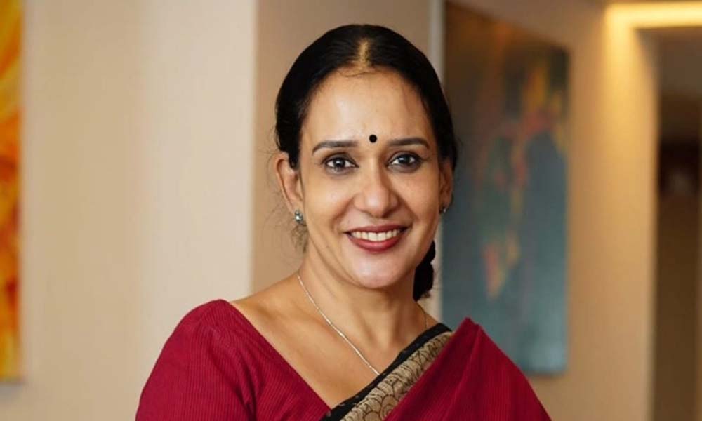 പിംപ് എന്ന് പറഞ്ഞുപരത്തുന്നതിനോട് വിയോജിപ്പുണ്ട്, ജനറല് സെക്രട്ടറിയെ ഒക്കെ പിന്തുണച്ചതില് മാപ്പ്: മാലാ പാര്വതി