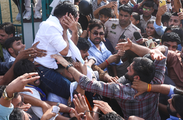 ജയ്‌പൂരിൽ സി ജെ പി  പ്രതിഷേധത്തിനിടെ അഭിജീത് ദിപ്‌കെയെ മുഖത്തടിച്ചു ; രണ്ട് പേർ കസ്റ്റഡിയിൽ