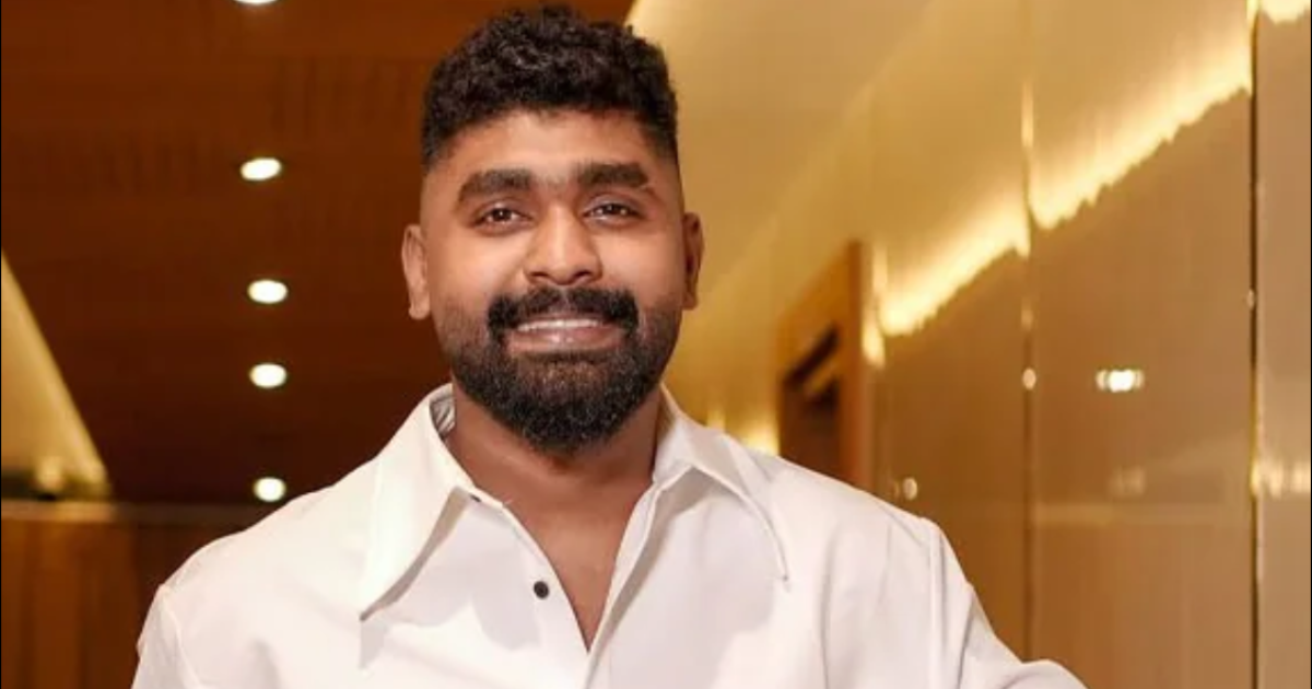 നടന്റെ പണം തട്ടിച്ചിട്ടില്ല, ബ്ലാക്ക്മെയിൽ വിവാദത്തിൽ മധ്യസ്ഥത വഹിക്കുക മാത്രമാണ് ചെയ്തത്: ആരോപണങ്ങൾ തള്ളി ഗായകൻ ഹനാൻ ഷാ