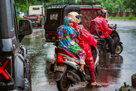 സംസ്ഥാനത്ത് വീണ്ടും അതിതീവ്രമഴ; മലപ്പുറം, കോഴിക്കോട്, വയനാട് ജില്ലകളിൽ റെഡ് അലർട്ട്