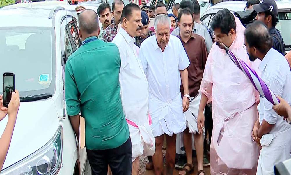  ശക്തമായ മഴയുണ്ടാകുമെന്ന് മുന്നറിയിപ്പ് ലഭിച്ചിട്ടും സര്‍ക്കാര്‍ സുരക്ഷാ മുന്നൊരുക്കങ്ങള്‍ ചെയ്തില്ല: പിണറായി വിജയന്‍