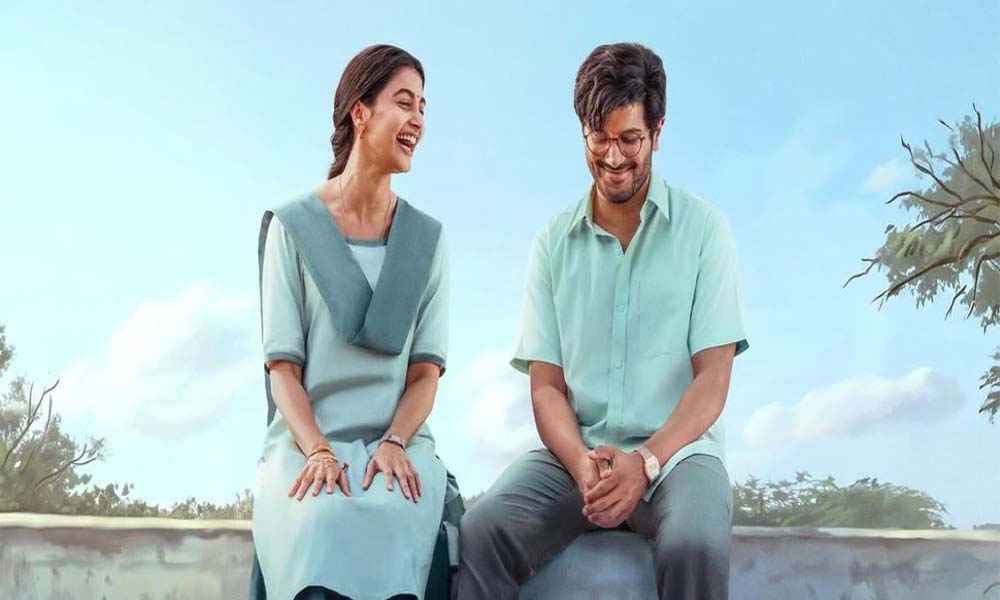 തെലുങ്കില് റൊമാന്റിക് ചിത്രാവുമായി വീണ്ടും ദുല്ഖര്, 'ശ്രീ ശ്രീ' ഫസ്റ്റ്ലുക്ക് പുറത്ത്